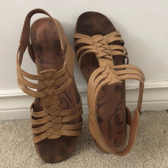 BARETRAPS SANDALS